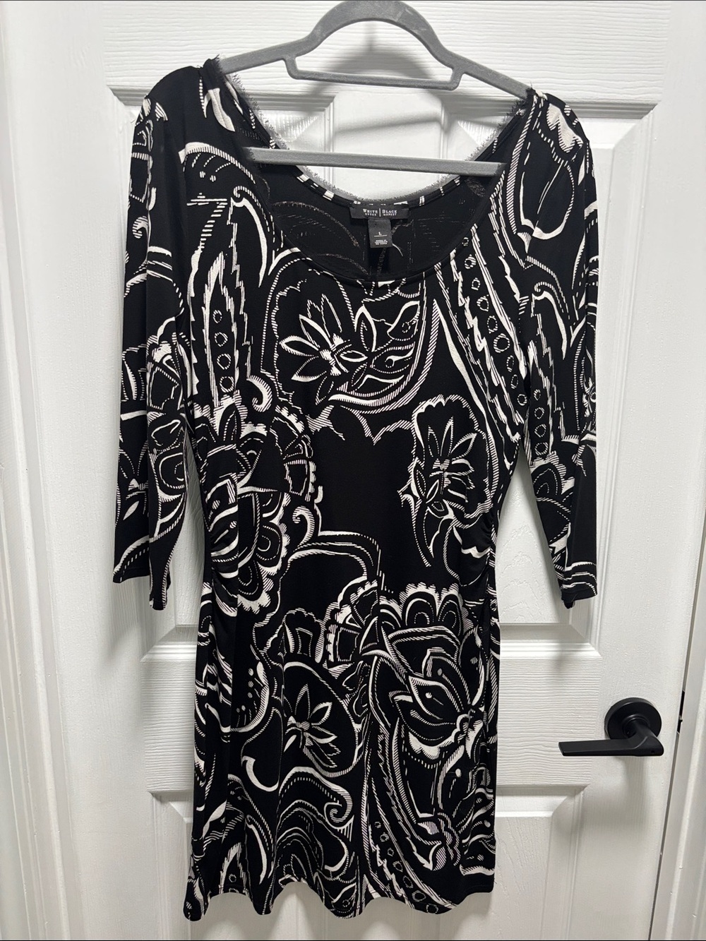 White House Black Market Black and White Floral Scoop Neck Dress